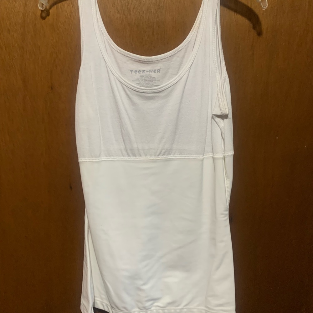 TEEEZ HER tank/workout top, fitted. Excellent condition. Smoke and pet free home